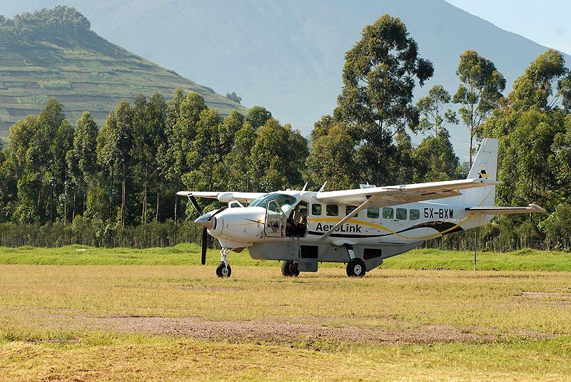 flying_to_mgahinga_park